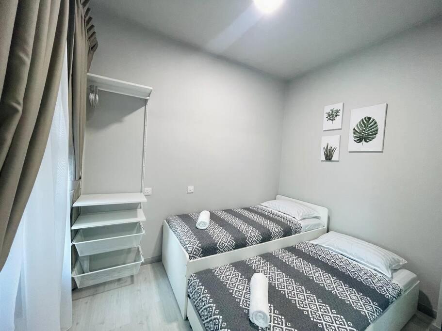 شقة Jesselton Quay,2Br,4-5Pax,Mountain View كوتا كينابالو المظهر الخارجي الصورة